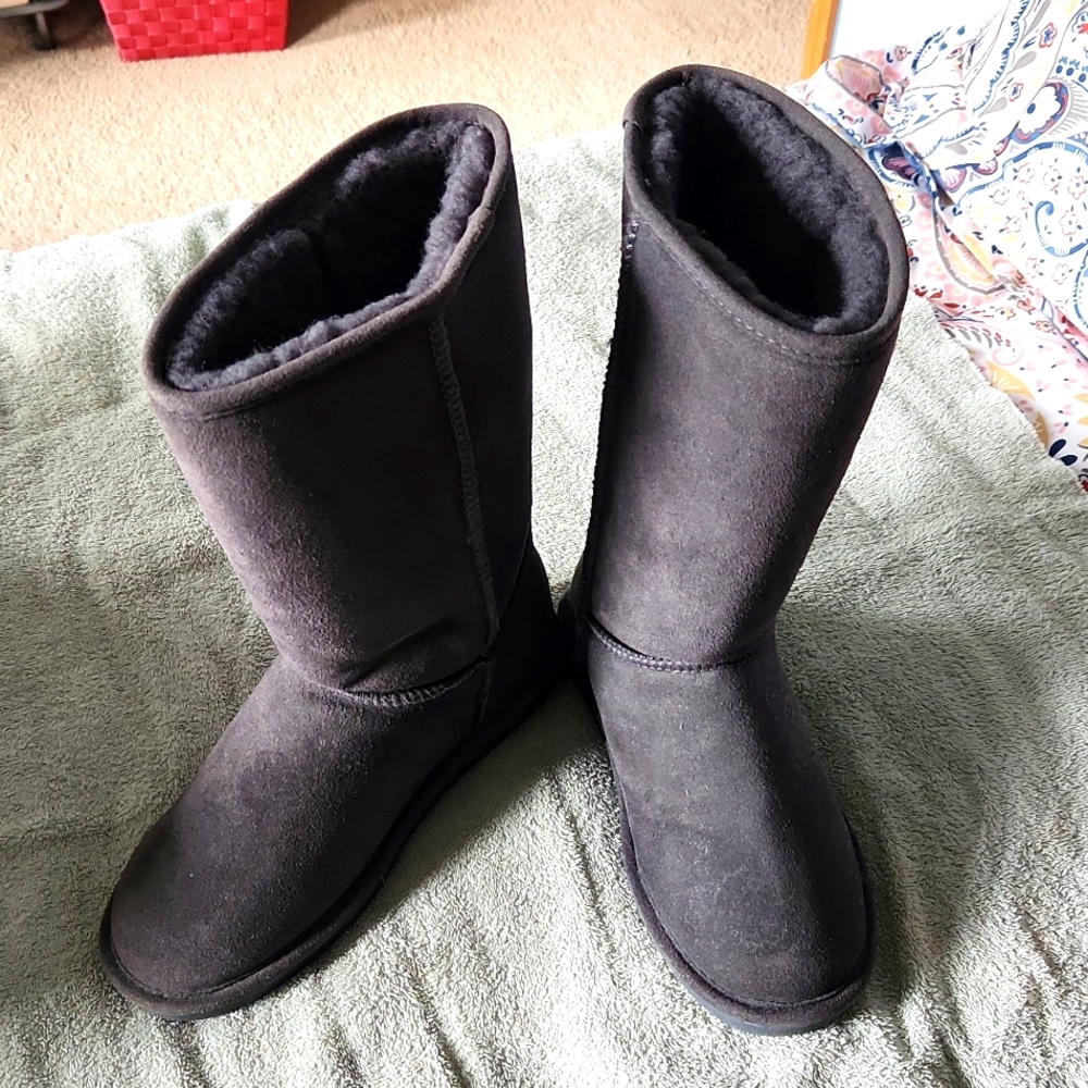 Bearpaw boots